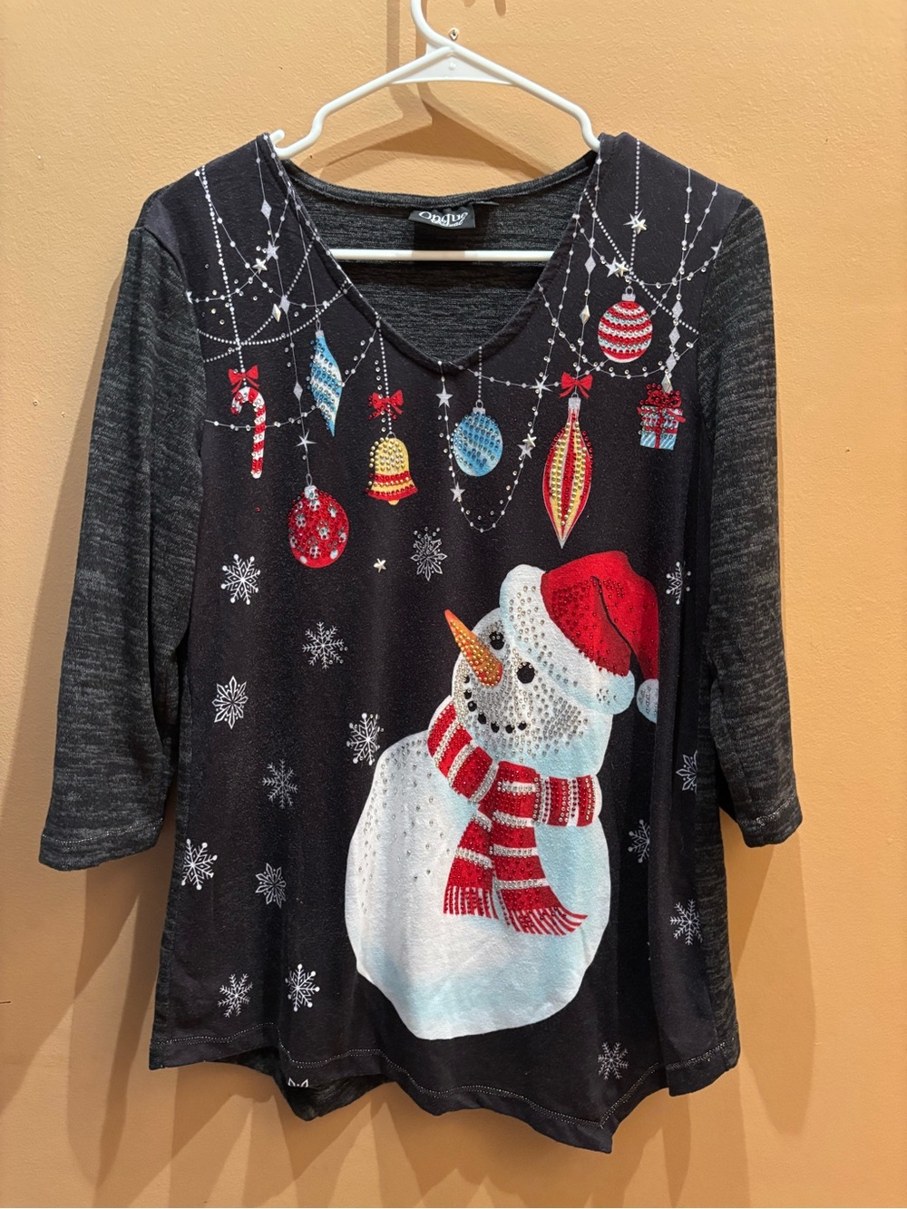 Onque Casuals holiday top rhinestone-embellished snowman graphic tunic small